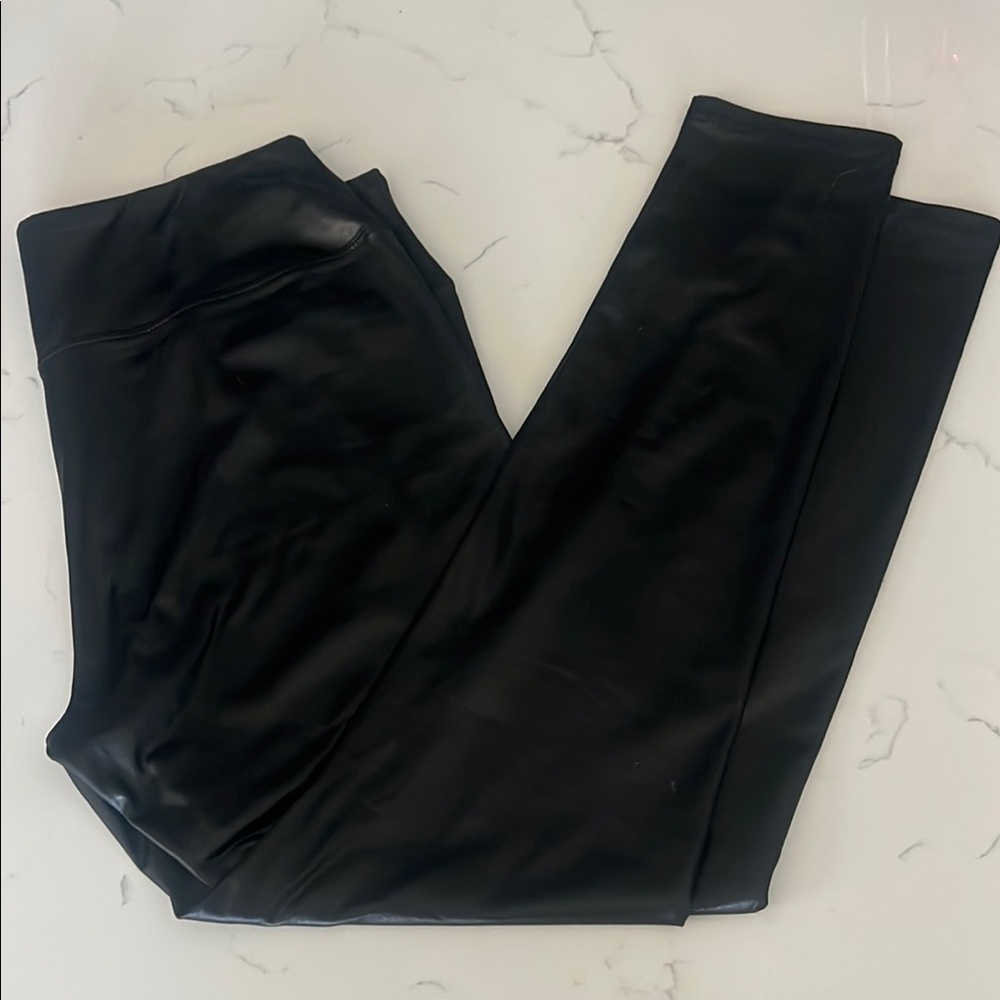 Wild Fable High Rise Liquid Leggings - Sz L
